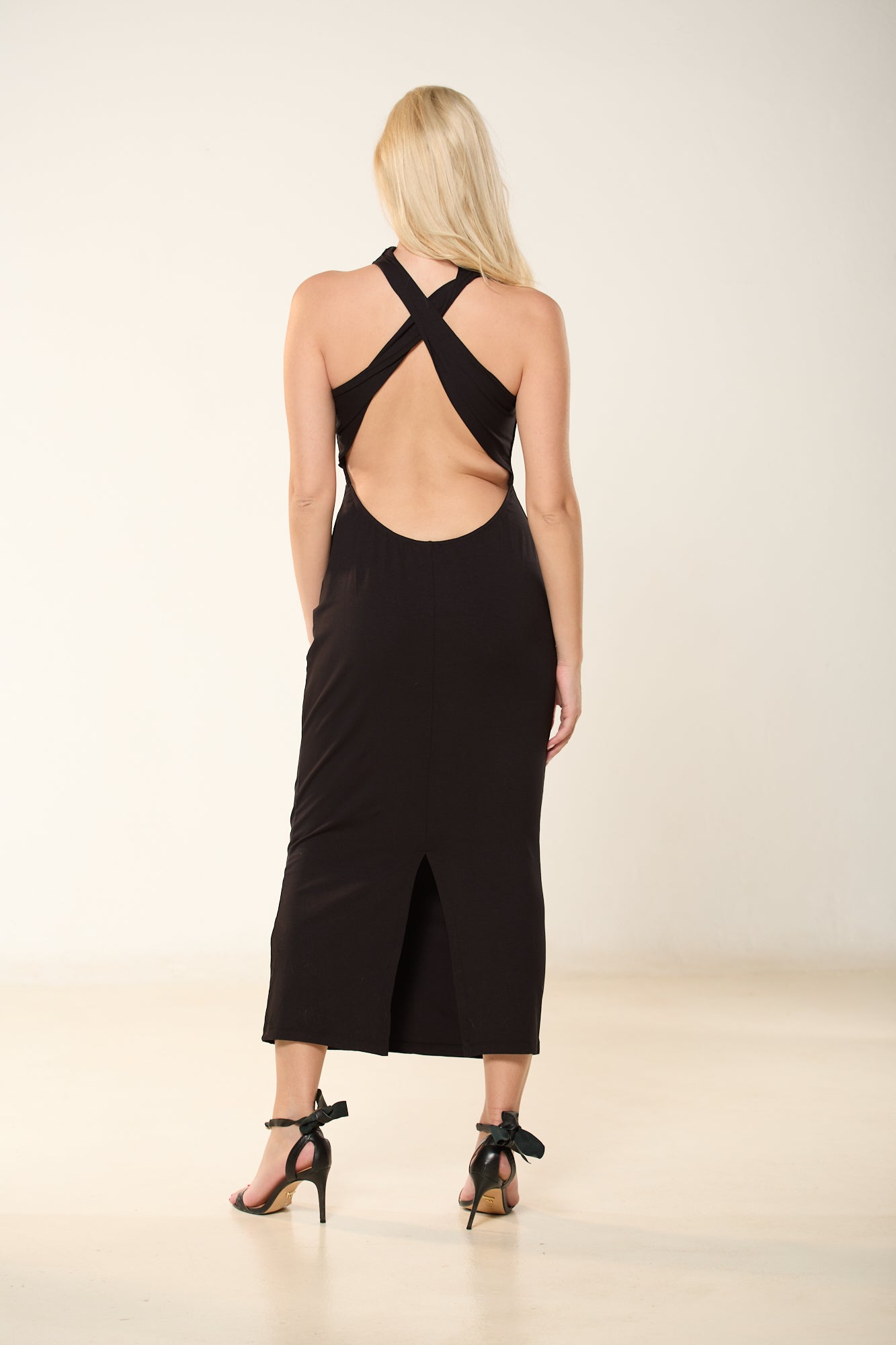 ΦΟΡΕΜΑ ΜΑΥΡΟ ΜΕ ΔΕΣΙΜΟ Χ ΣΤΗΝ ΠΛΑΤΗ